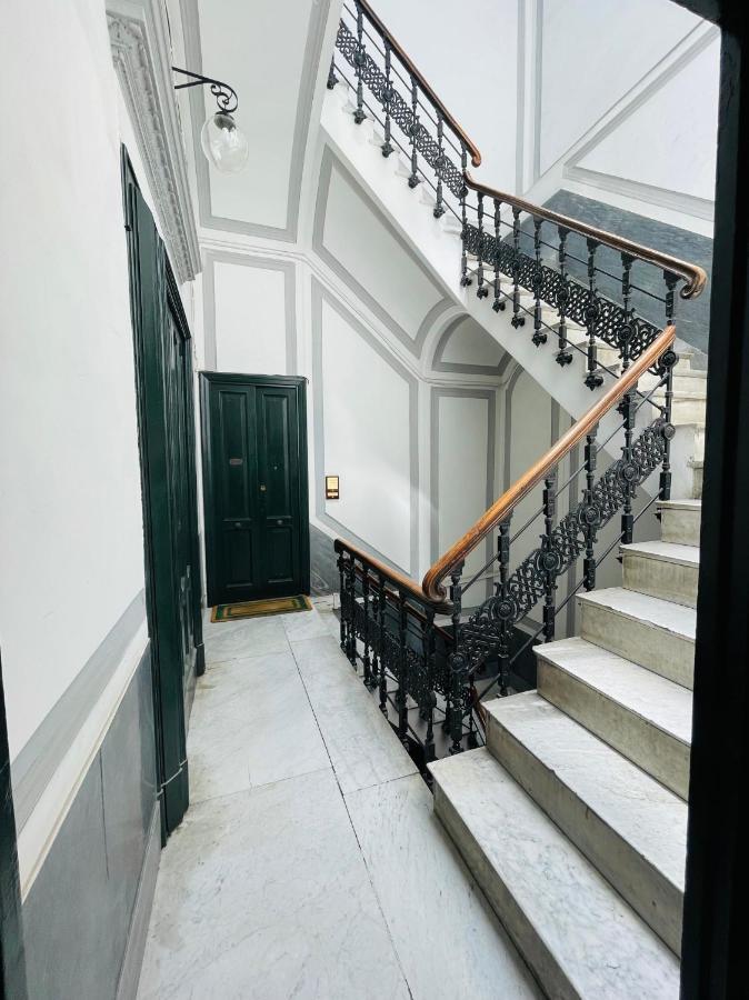Appartamento Sul Teatro San Carlo Neapel Exterior foto