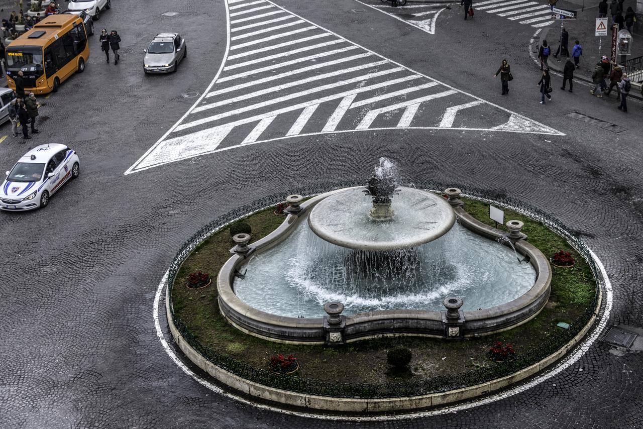 Appartamento Sul Teatro San Carlo Neapel Exterior foto